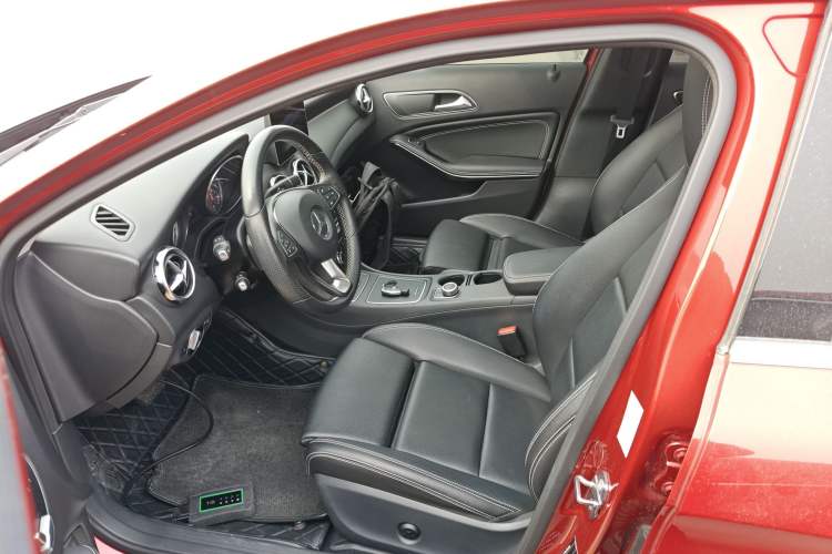 Used Mercedes-Benz GLA 2018 GLA 200 Sport Edition Driver Seat