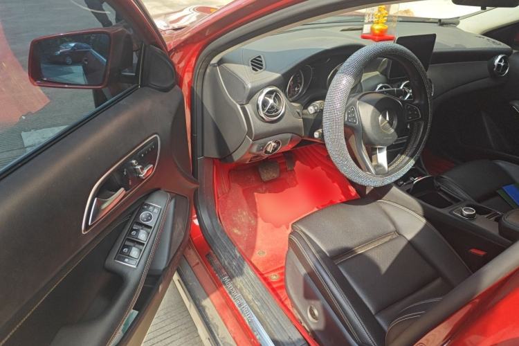Used Mercedes-Benz GLA 2018 GLA 200 Fashion Model Driver Seat