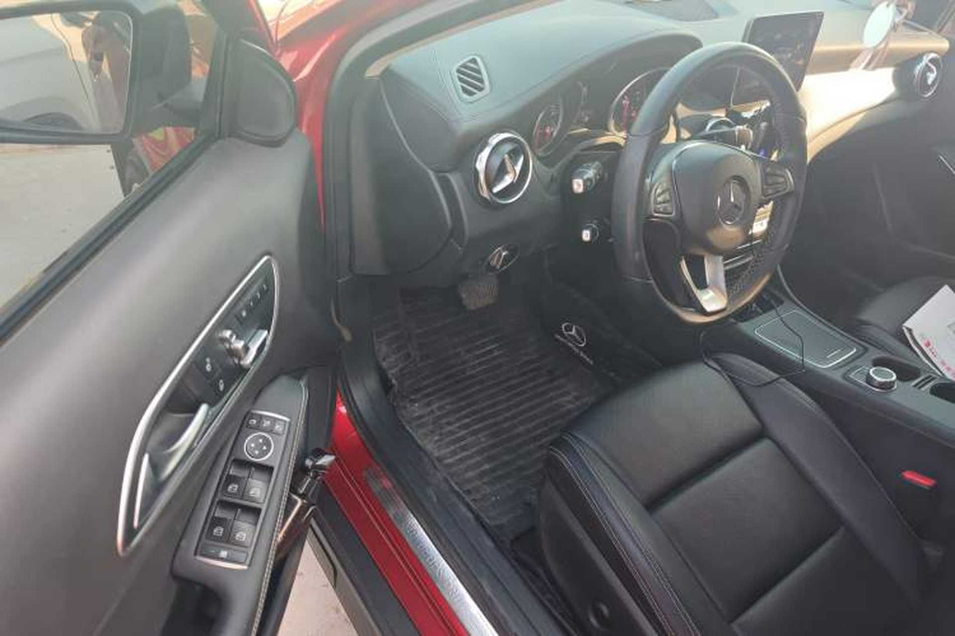 Used Mercedes-Benz GLA 2018 GLA 220 4MATIC Sport Edition Driver Seat
