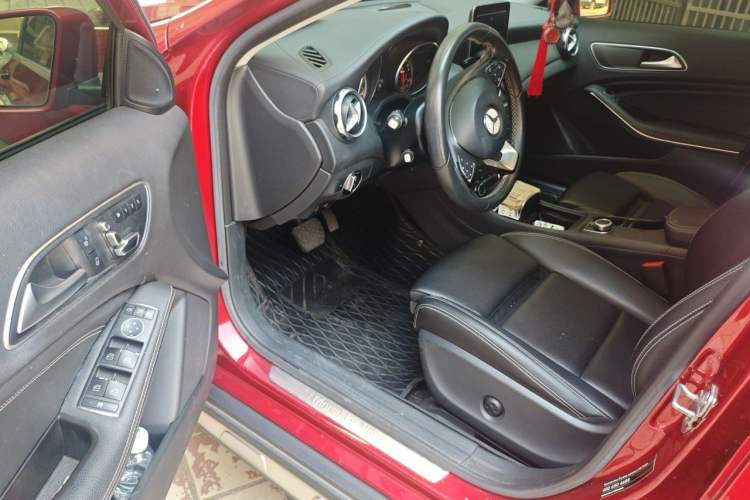 Used Mercedes-Benz GLA 2018 GLA 200 Fashion Model Driver Seat