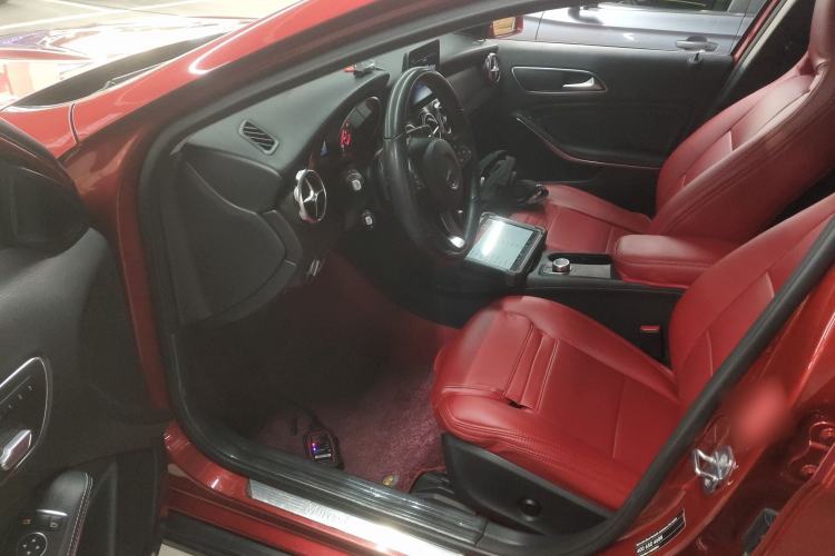Used Mercedes-Benz GLA 2018 GLA 200 Sport Edition Driver Seat