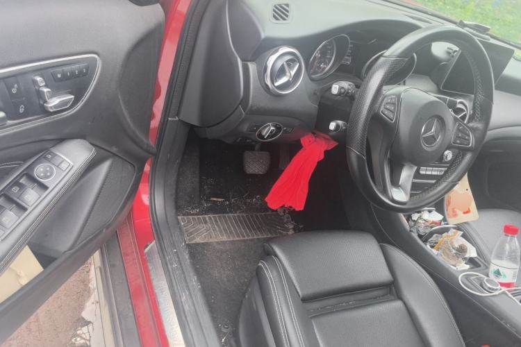 Used Mercedes-Benz GLA 2018 GLA 200 Sport Edition Driver Seat