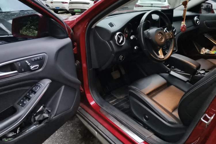 Used Mercedes-Benz GLA 2018 GLA 200 Fashion Model Driver Seat