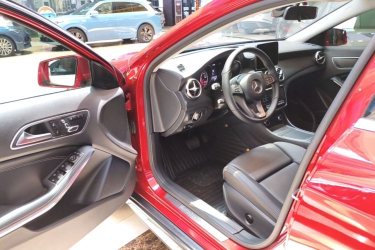 Used Mercedes-Benz GLA 2018 GLA 200 Fashion Model Driver Seat