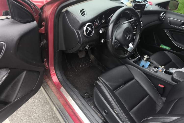 Used Mercedes-Benz GLA 2018 GLA 200 Fashion Model Driver Seat