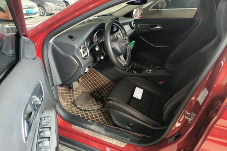 Used Mercedes-Benz GLA 2018 GLA 200 Fashion Model Driver Seat