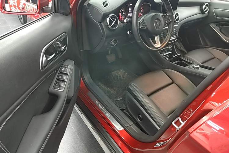 Used Mercedes-Benz GLA 2018 GLA 200 Fashion Model Driver Seat