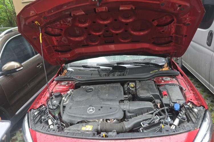 Used Mercedes-Benz GLA 2018 GLA 200 Fashion Model Engine Bay