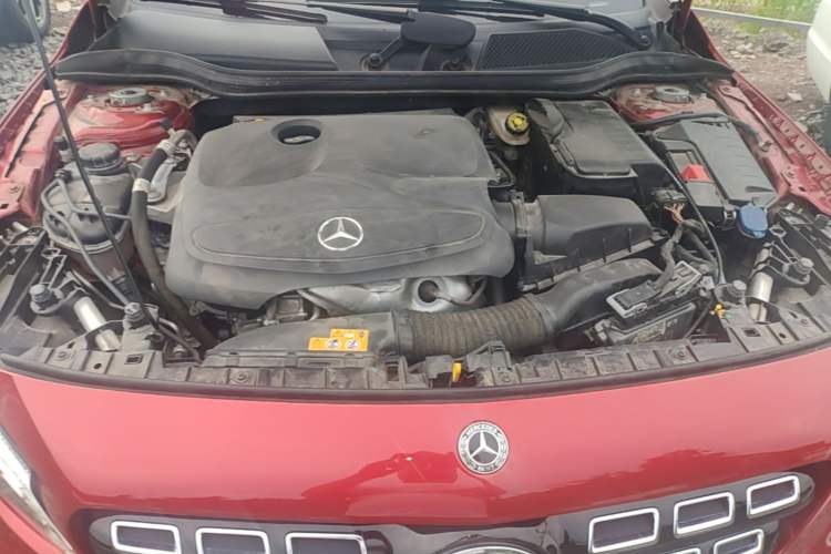 Used Mercedes-Benz GLA 2018 GLA 220 4MATIC Sport Edition Engine Bay