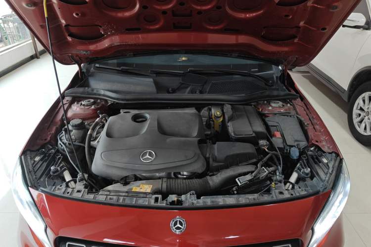 Used Mercedes-Benz GLA 2018 GLA 220 4MATIC Sport Edition Engine Bay