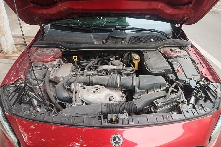 Used Mercedes-Benz GLA 2018 GLA 220 4MATIC Sport Edition Engine Bay