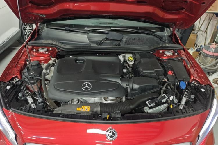 Used Mercedes-Benz GLA 2018 GLA 200 Fashion Model Engine Bay