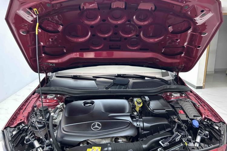 Used Mercedes-Benz GLA 2018 GLA 220 4MATIC Sport Edition Engine Bay