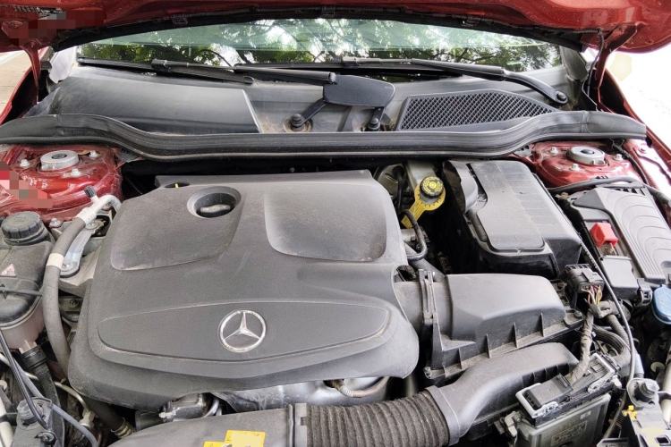 Used Mercedes-Benz GLA 2018 GLA 220 4MATIC Sport Edition Engine Bay