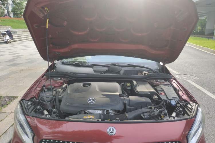Used Mercedes-Benz GLA 2018 GLA 200 Fashion Model Engine Bay