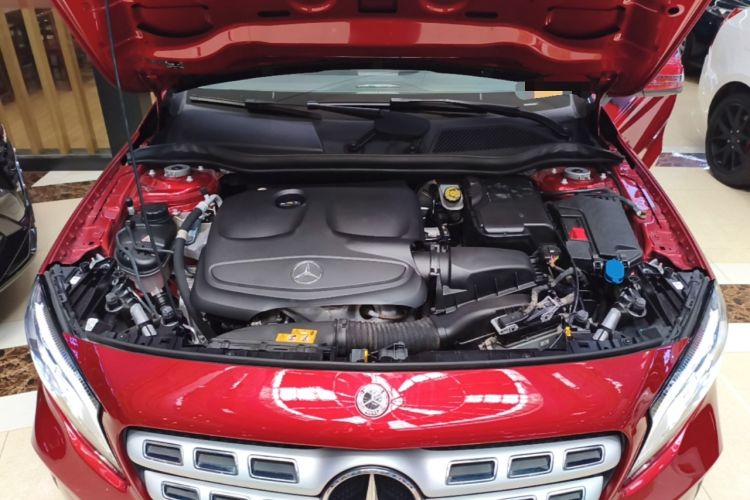 Used Mercedes-Benz GLA 2018 GLA 200 Fashion Model Engine Bay