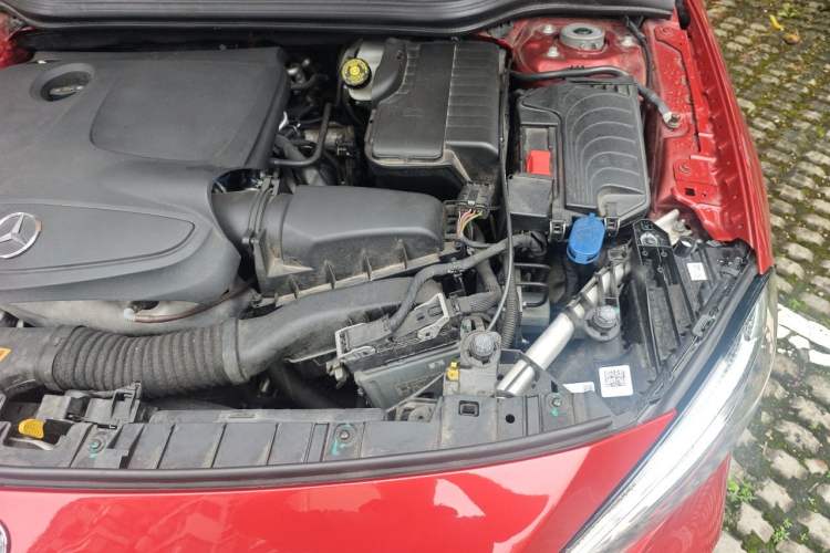 Used Mercedes-Benz GLA 2018 GLA 200 Fashion Model Engine Bay Left