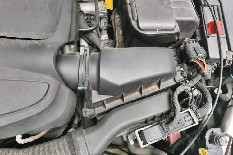 Used Mercedes-Benz GLA 2018 GLA 200 Fashion Model Engine Bay Left