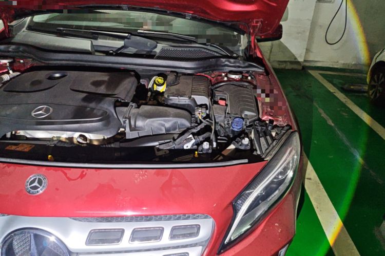 Used Mercedes-Benz GLA 2018 GLA 200 Fashion Model Engine Bay Left