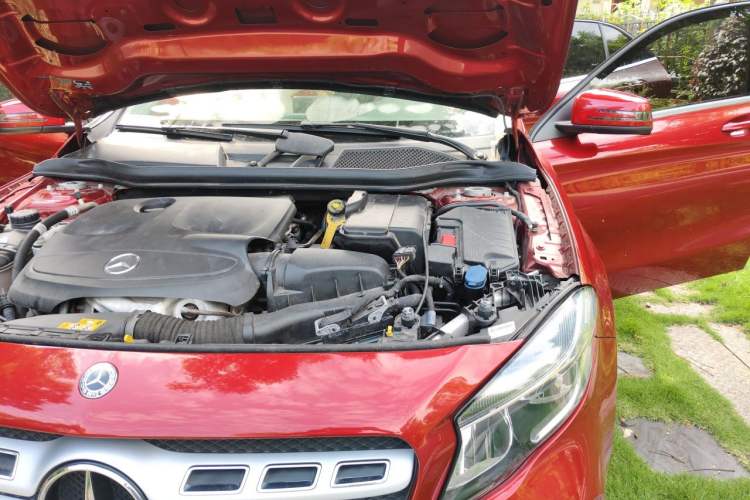 Used Mercedes-Benz GLA 2018 GLA 200 Sport Edition Engine Bay Left
