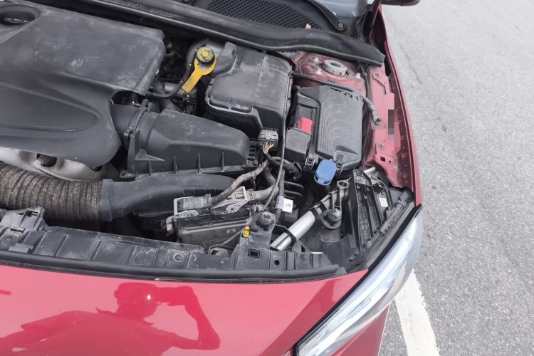 Used Mercedes-Benz GLA 2018 GLA 200 Fashion Model Engine Bay Left