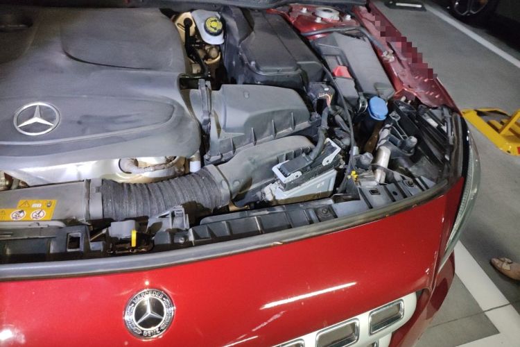 Used Mercedes-Benz GLA 2018 GLA 200 Fashion Model Engine Bay Left