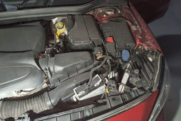 Used Mercedes-Benz GLA 2018 GLA 200 Fashion Model Engine Bay Left