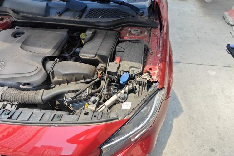 Used Mercedes-Benz GLA 2018 GLA 200 Sport Edition Engine Bay Left