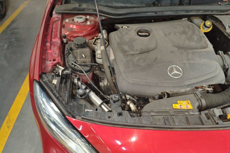 Used Mercedes-Benz GLA 2018 GLA 200 Fashion Model Engine Bay Right