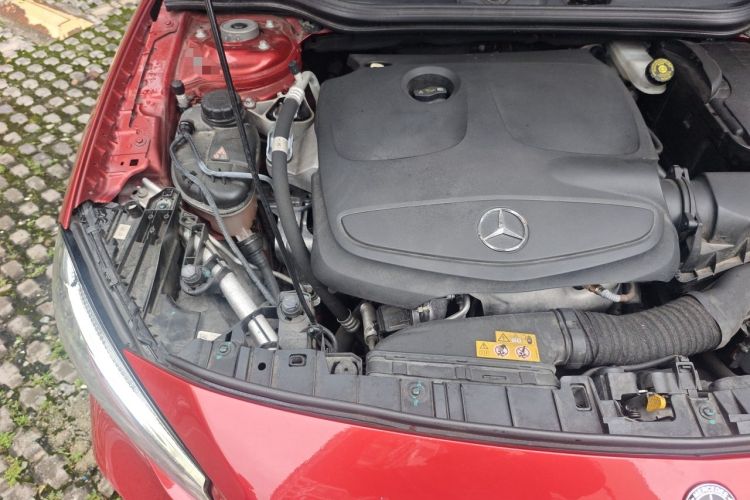 Used Mercedes-Benz GLA 2018 GLA 200 Fashion Model Engine Bay Right