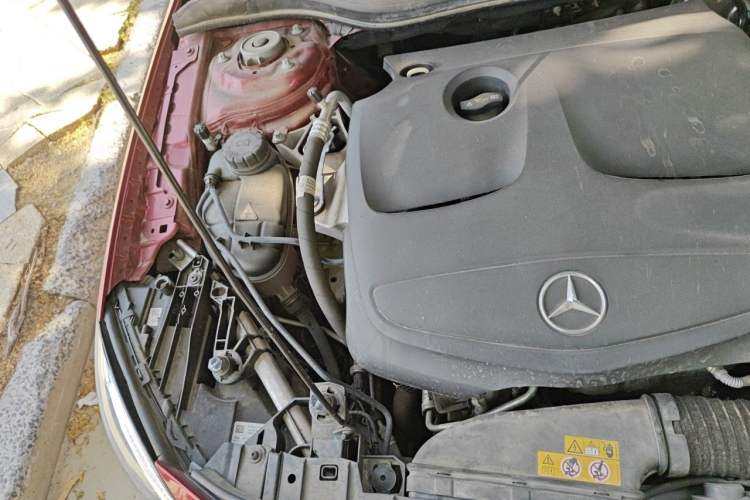 Used Mercedes-Benz GLA 2018 GLA 200 Fashion Model Engine Bay Right