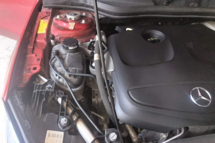 Used Mercedes-Benz GLA 2018 GLA 200 Sport Edition Engine Bay Right