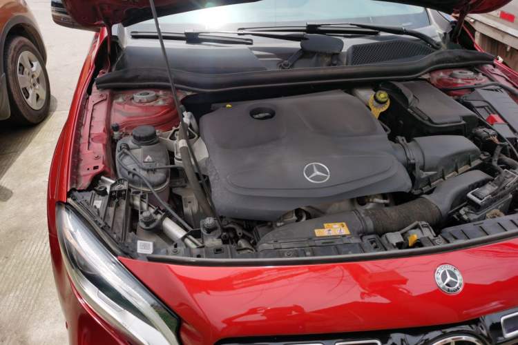 Used Mercedes-Benz GLA 2018 GLA 220 4MATIC Sport Edition Engine Bay Right