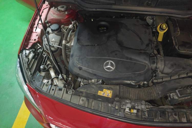 Used Mercedes-Benz GLA 2018 GLA 200 Fashion Model Engine Bay Right
