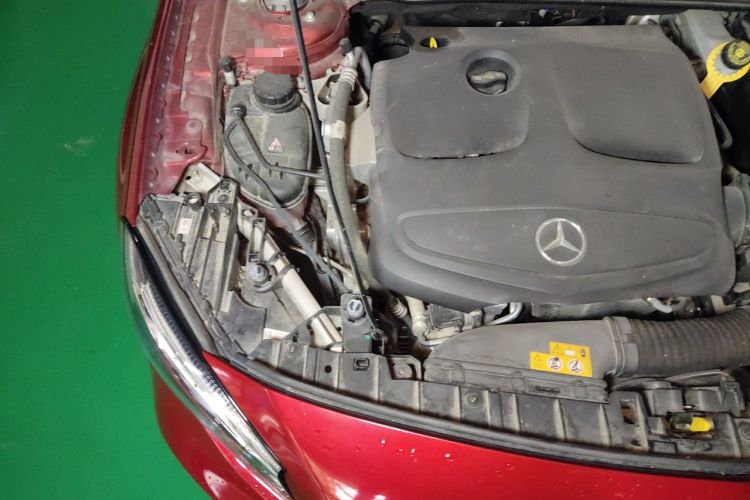 Used Mercedes-Benz GLA 2018 GLA 220 4MATIC Sport Edition Engine Bay Right