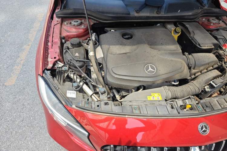 Used Mercedes-Benz GLA 2018 GLA 200 Sport Edition Engine Bay Right