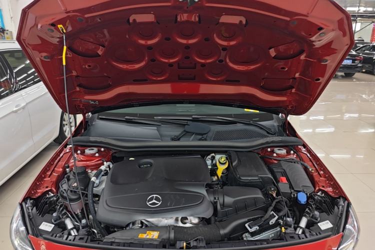 Used Mercedes-Benz GLA 2018 GLA 200 Sport Edition Engine Bay
