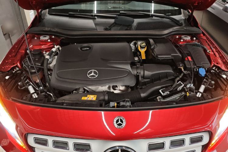 Used Mercedes-Benz GLA 2018 GLA 200 Fashion Model Engine Bay