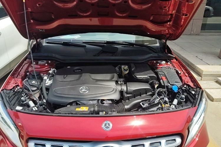Used Mercedes-Benz GLA 2018 GLA 200 Fashion Model Engine Bay