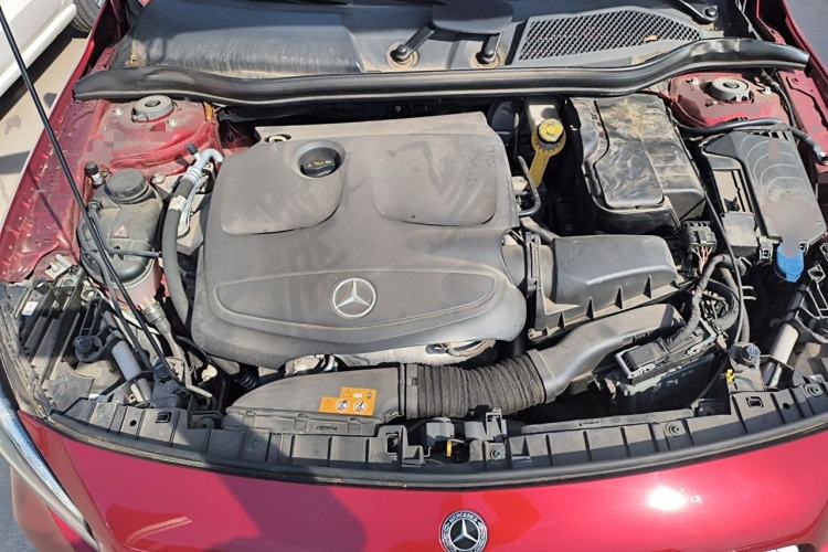 Used Mercedes-Benz GLA 2018 GLA 200 Fashion Model Engine Bay