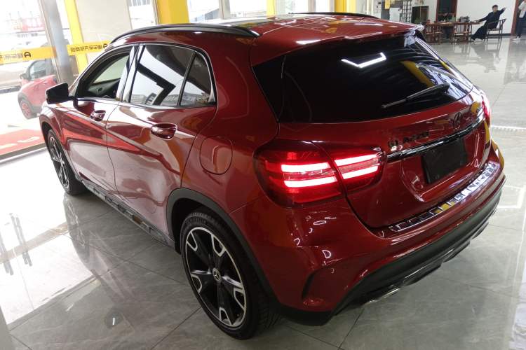 Used Mercedes-Benz GLA 2018 GLA 220 4MATIC Sport Edition Exterior 3