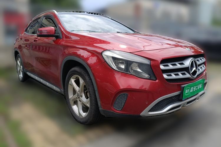 Used Mercedes-Benz GLA 2018 GLA 200 Sport Edition Front Right 45 Deg