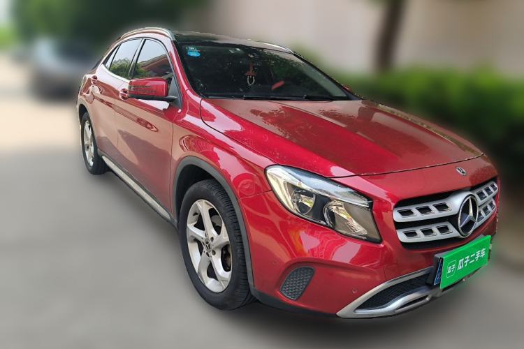 Used Mercedes-Benz GLA 2018 GLA 200 Sport Edition Front Right 45 Deg