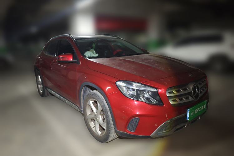 Used Mercedes-Benz GLA 2018 GLA 200 Sport Edition Front Right 45 Deg
