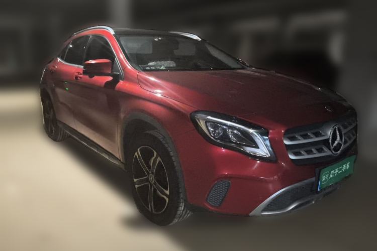 Used Mercedes-Benz GLA 2018 GLA 200 Fashion Model Front Right 45 Deg