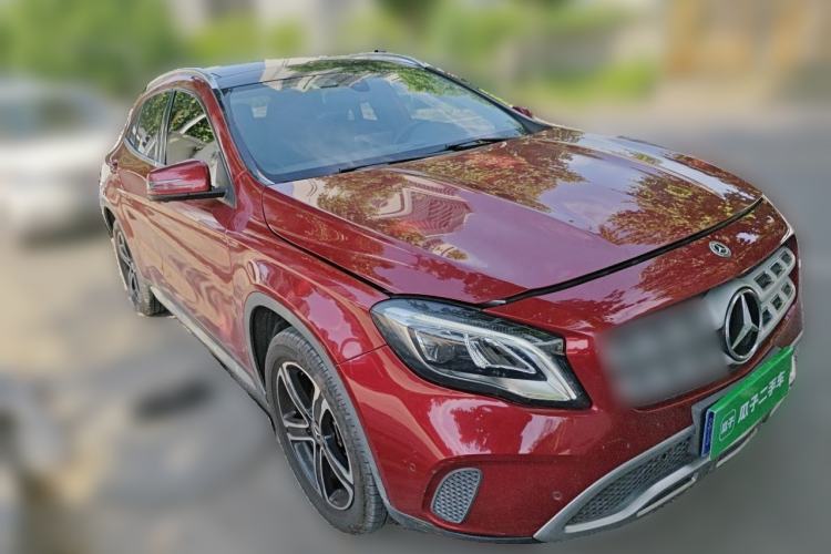 Used Mercedes-Benz GLA 2018 GLA 200 Fashion Model Front Right 45 Deg