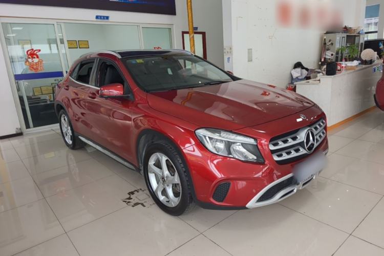 Used Mercedes-Benz GLA 2018 GLA 200 Sport Edition Front Right 45 Deg