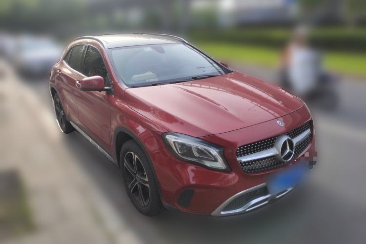 Used Mercedes-Benz GLA 2018 GLA 200 Fashion Model Front Right 45 Deg