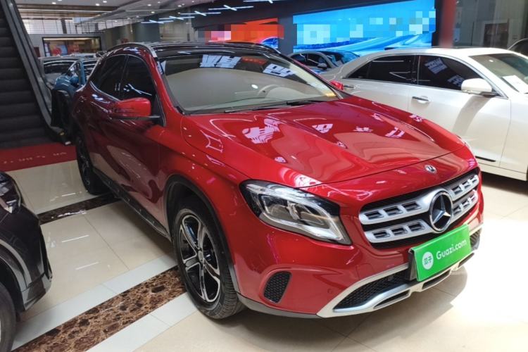 Used Mercedes-Benz GLA 2018 GLA 200 Fashion Model Front Right 45 Deg