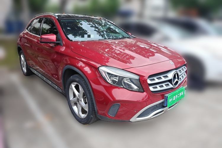 Used Mercedes-Benz GLA 2018 GLA 200 Sport Edition Front Right 45 Deg